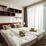 Forest Park Garden Apartment Pressburg