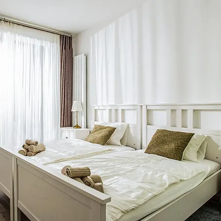 Forest Park Garden * 브라티슬라바