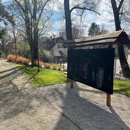 Forest Park Garden *